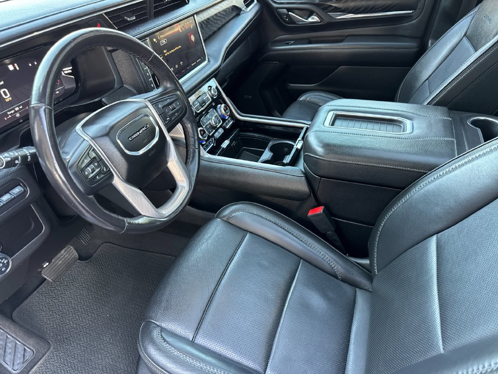 Used 2022 GMC Yukon Denali RWD image 9