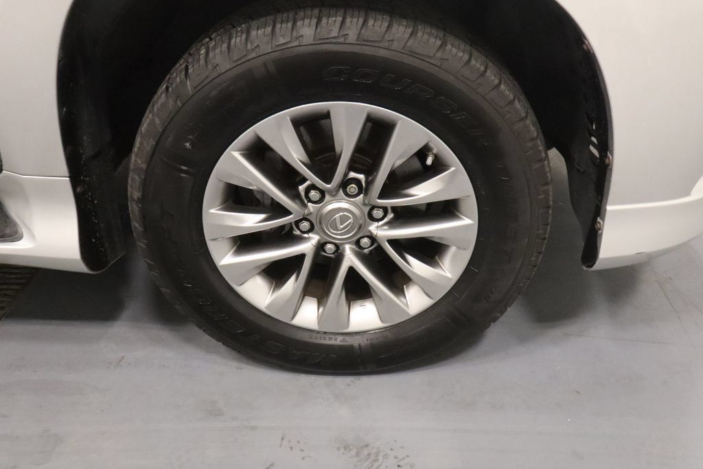 Used 2014 Lexus GX 460 Luxury AWD/4WD image 29