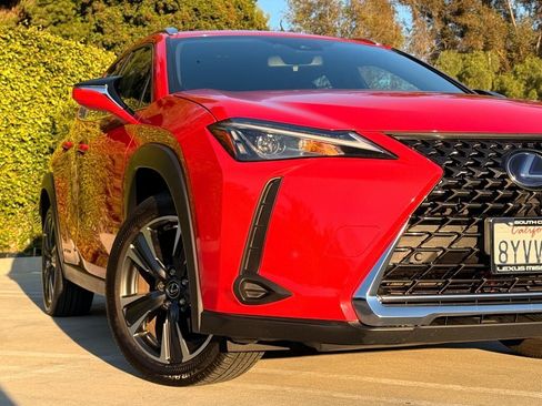 Used 2021 Lexus UX 250h image 6