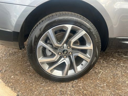 Used 2022 Land Rover Range Rover Sport HSE Silver Edition image 21