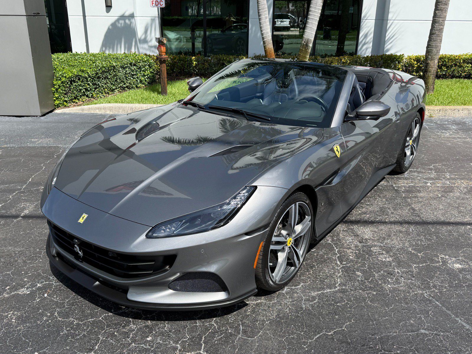 Used 2022 Ferrari Portofino M RWD image 4