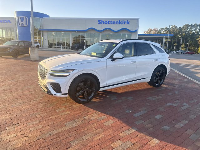 Used 2022 Genesis GV70 3.5T Sport w/ Sport Prestige Package AWD/4WD image 5