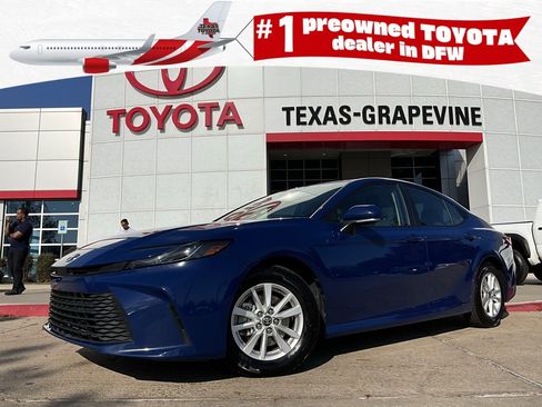 Used 2025 Toyota Camry LE image 1