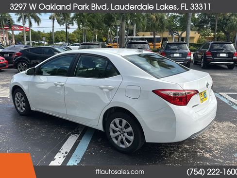 Used 2018 Toyota Corolla LE FWD image 8