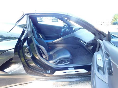 Used 2023 Chevrolet Corvette Stingray Premium Conv w/ Z51 Performance Package RWD image 5