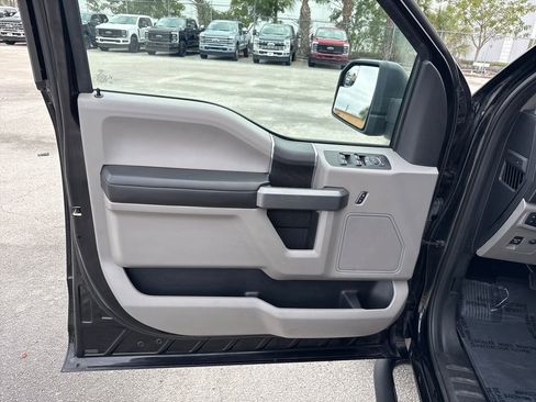 Used 2018 Ford F150 XLT image 10