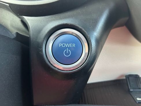 Used 2021 Toyota Sienna XLE FWD image 29