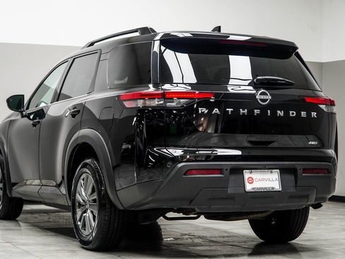 Used 2025 Nissan Pathfinder SV AWD/4WD image 10