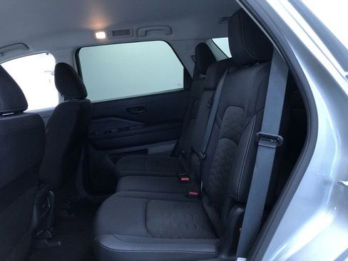 Used 2025 Nissan Pathfinder SV AWD/4WD image 20