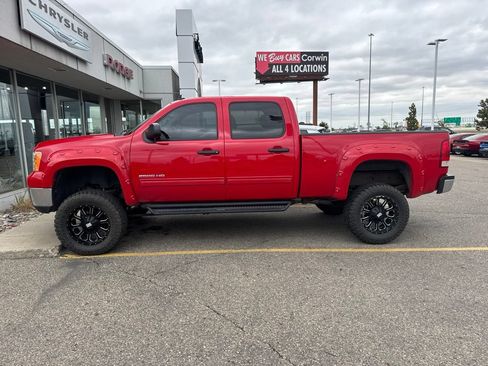 Used 2010 GMC Sierra 2500 SLE AWD/4WD image 3