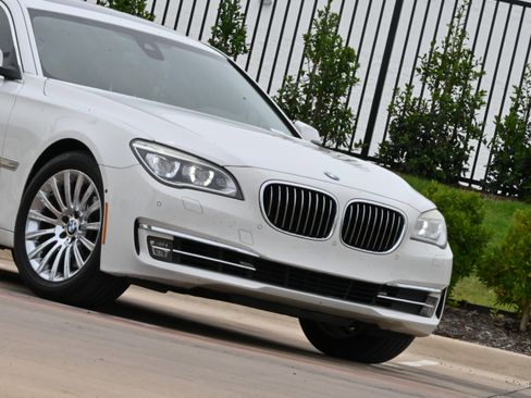 Used 2015 BMW 740Li RWD image 34