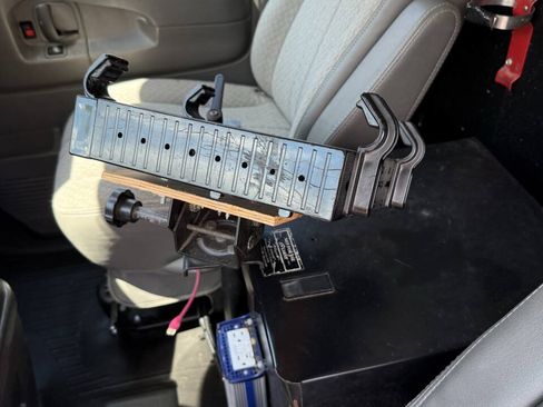 Used 2015 Chevrolet Express 2500 RWD image 12