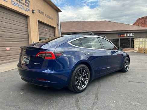 Used 2018 Tesla Model 3 Long Range AWD/4WD image 32