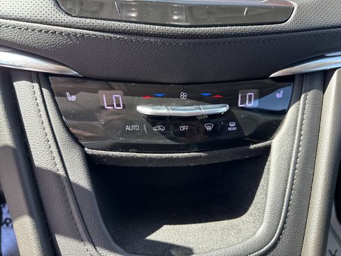 Used 2019 Cadillac XT5 Luxury image 17