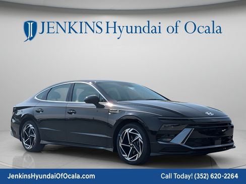 New 2026 Hyundai Sonata SEL FWD image 2