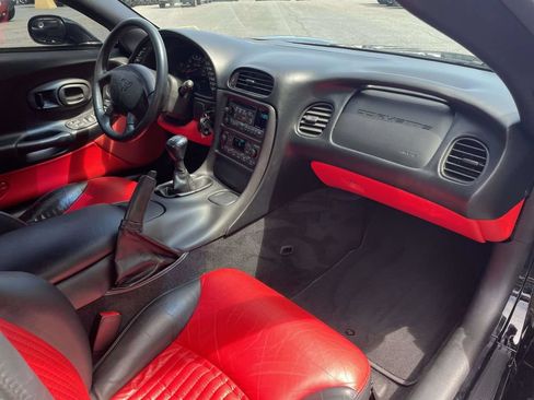 Used 2004 Chevrolet Corvette Z06 w/ Memory Package RWD image 15