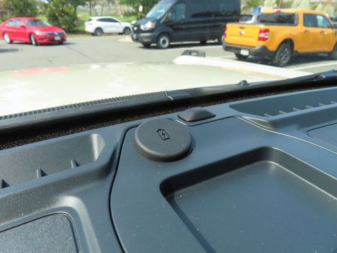 Used 2025 Ford Bronco Big Bend image 23