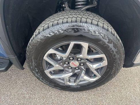 Used 2024 GMC Sierra 1500 SLT w/ SLT Premium Plus Package image 15