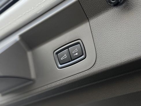 Certified 2023 Porsche Panamera GTS image 33