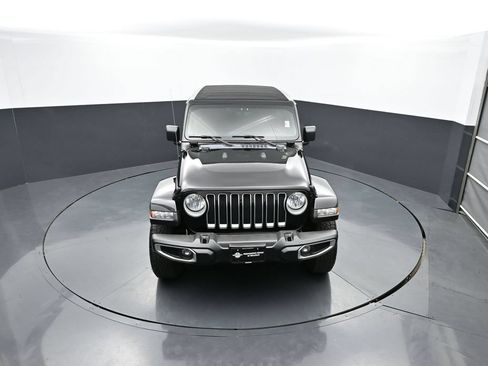 Used 2020 Jeep Wrangler Unlimited Sahara AWD/4WD image 19