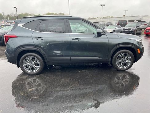 Used 2024 Kia Seltos S AWD/4WD image 9