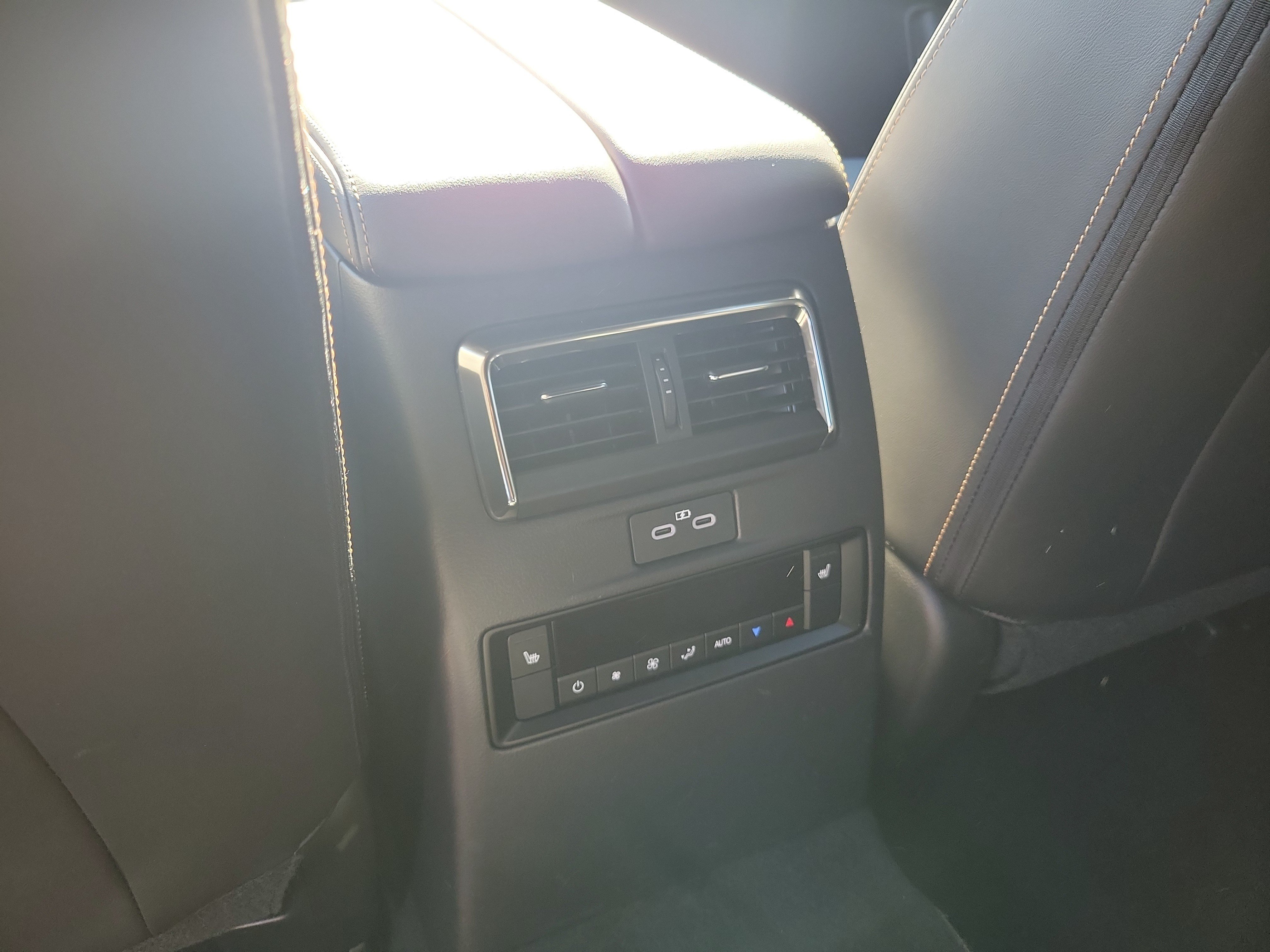 Certified 2024 MAZDA CX-90 3.3 Turbo w/ Premium Plus Pkg AWD/4WD image 13