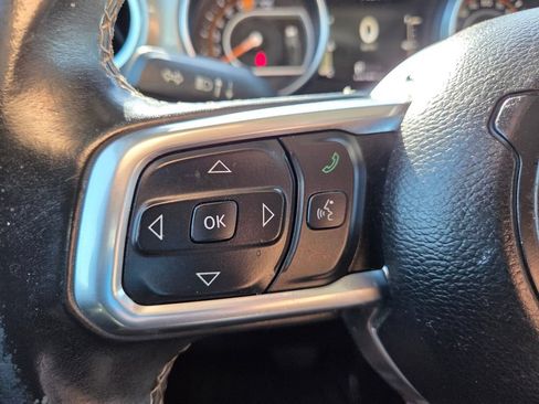 Used 2019 Jeep Wrangler Unlimited Sahara w/ Safety Group AWD/4WD image 13