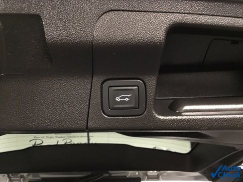 Used 2019 GMC Acadia SLT image 13