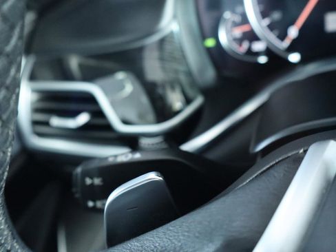 Used 2017 BMW 740i image 24