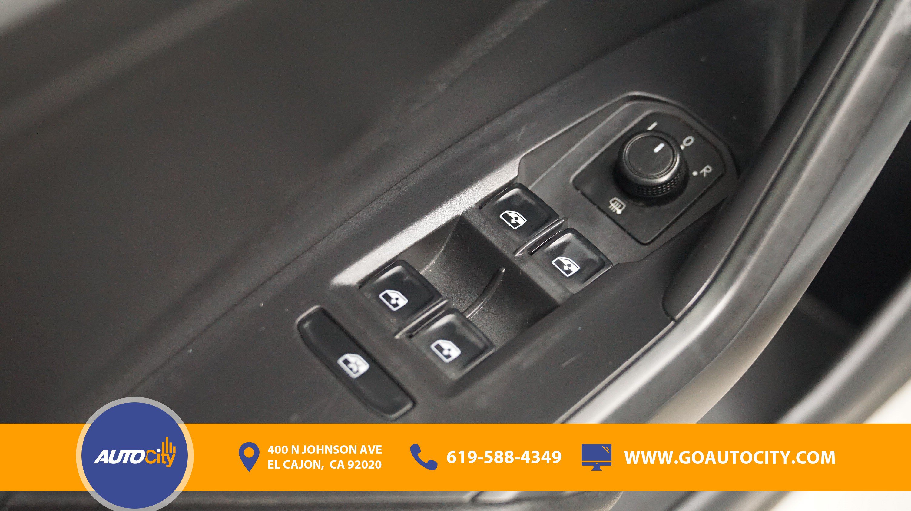 Used 2020 Volkswagen Jetta SE FWD image 17
