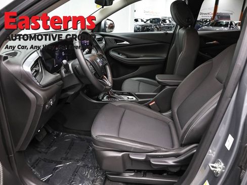 Used 2025 Buick Encore GX Preferred FWD image 14