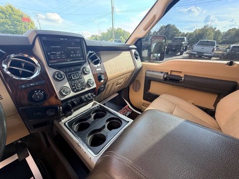 Used 2015 Ford F350 Lariat w/ Lariat Ultimate Package AWD/4WD image 30