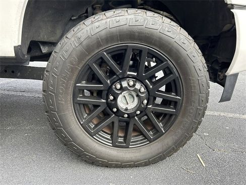 Used 2019 Ford F250 Lariat image 24