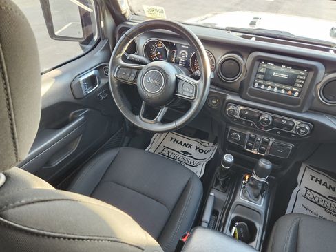 Used 2022 Jeep Wrangler Unlimited Sport image 14