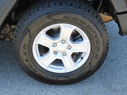 Used 2020 Jeep Wrangler Unlimited Sport S AWD/4WD image 11