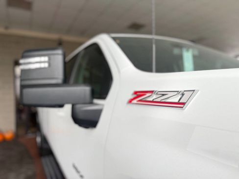 Used 2023 Chevrolet Silverado 2500 LT AWD/4WD image 21