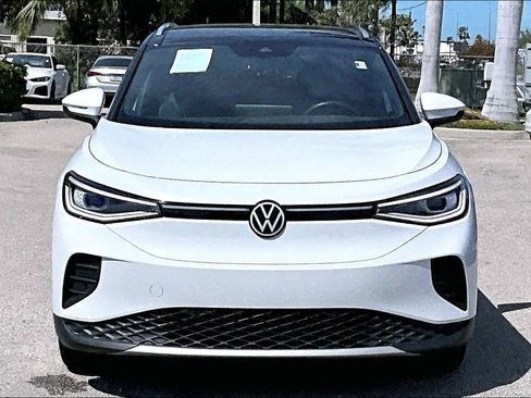 Certified 2022 Volkswagen ID.4 Pro S w/ Gradient Package image 10