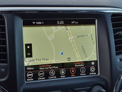 Used 2018 Jeep Grand Cherokee Limited AWD/4WD image 36