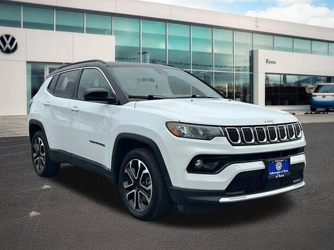 Used 2023 Jeep Compass Limited image 3
