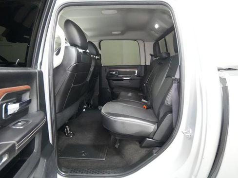 Used 2017 RAM 1500 Laramie AWD/4WD image 18