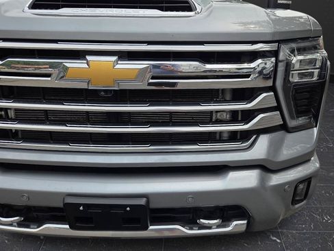 Used 2024 Chevrolet Silverado 2500 High Country w/ High Country Premium Package AWD/4WD image 28