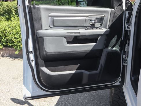 Used 2014 RAM 3500 Big Horn AWD/4WD image 19