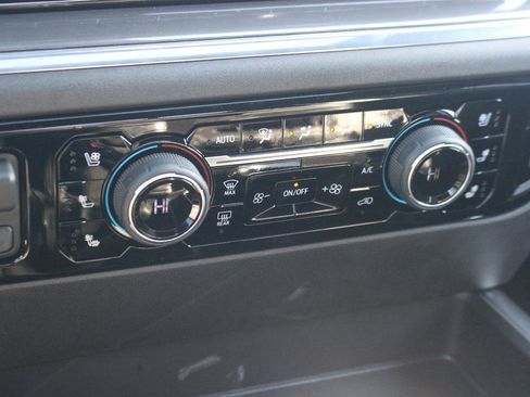 Used 2024 Chevrolet Silverado 1500 High Country w/ High Country Premium Package image 29