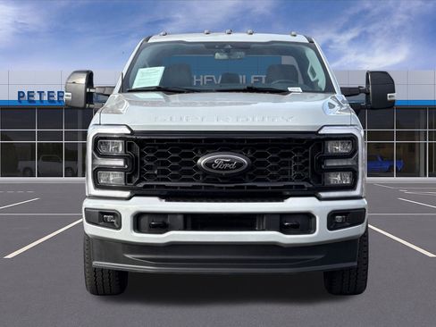 Used 2025 Ford F350 Lariat w/ Black Appearance Package image 10