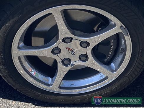 Used 2001 Chevrolet Corvette Convertible w/ Preferred Equipment Group2 RWD image 6