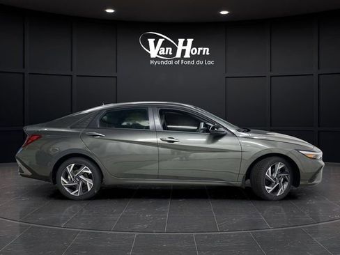 New 2025 Hyundai Elantra Sport image 2