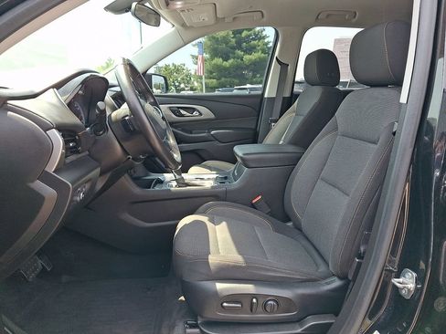Used 2020 Chevrolet Traverse LT FWD image 14