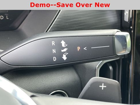 New 2025 GMC Acadia Elevation image 25