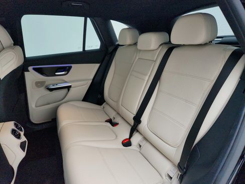 Certified 2025 Mercedes-Benz GLC 300 image 18