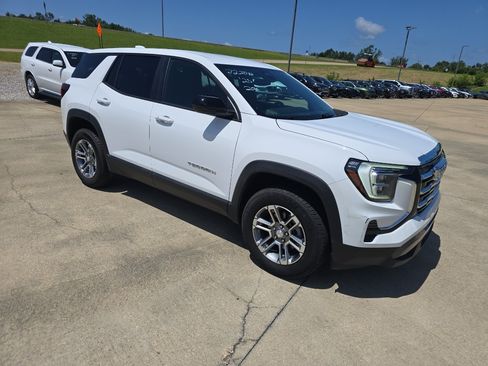 Used 2025 GMC Terrain Elevation FWD image 3